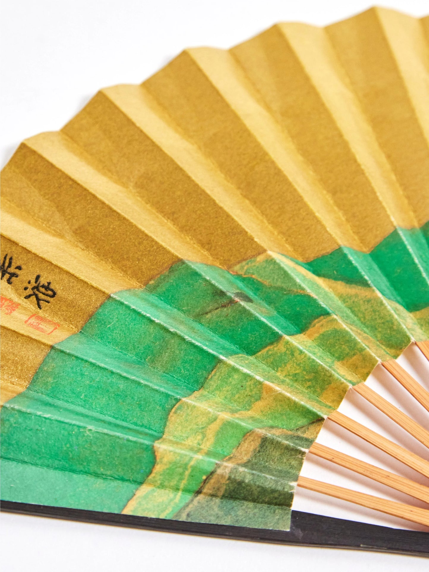 Gold mountain fan
